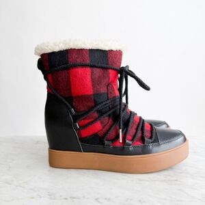 Shoe the Bear Anthropologie buffalo plaid fleece wedge ankle boots size 9.5‎